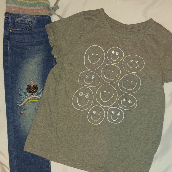 Multiple Outfits 2T - Picture 8 of 16